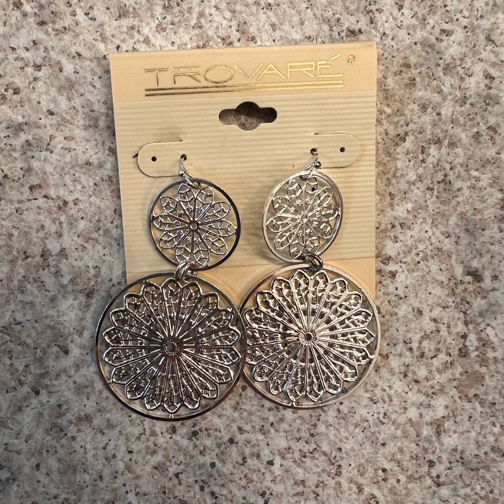 Earrings by Trovare.